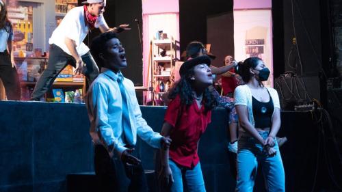 Spotlight-In-The-Heights-Adaption-059-2