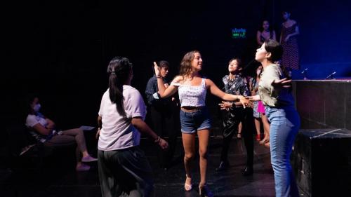 Spotlight-In-The-Heights-Adaption-4003