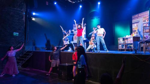 Spotlight-In-The-Heights-Adaption-867